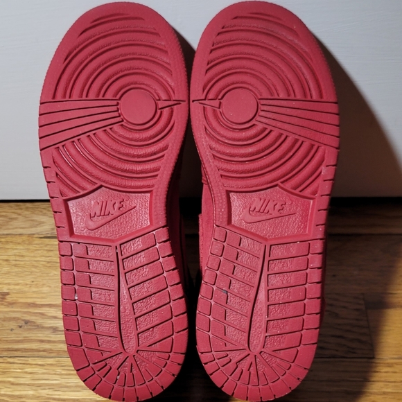 🛑 SOLD! Air Jordan 1 Retro "Red Suede" - Picture 6 of 10